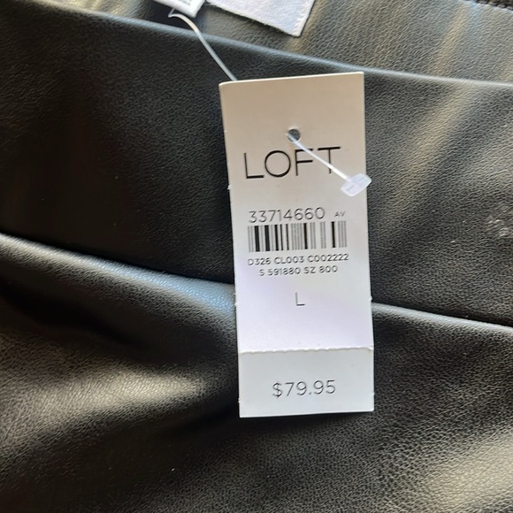 Ann Taylor Loft stretch, faux leather pants - Picture 5 of 8
